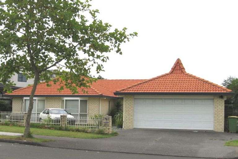 Photo of property in 64 Marina View Drive, West Harbour, Auckland, 0618