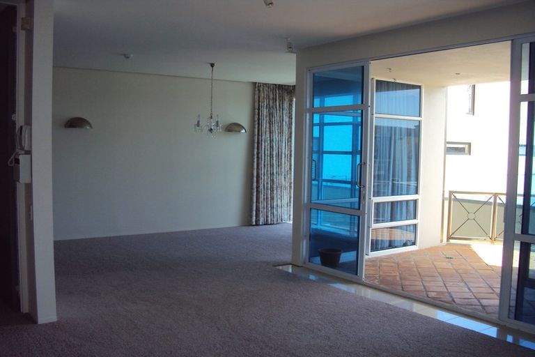 Photo of property in 346 Oriental Parade, Oriental Bay, Wellington, 6011