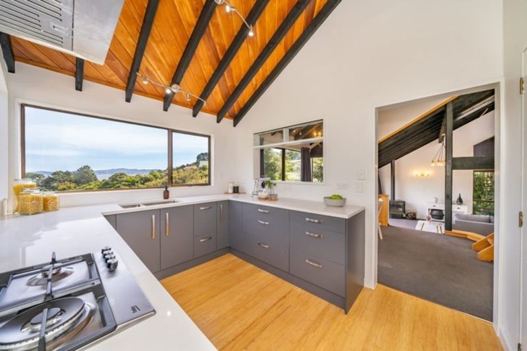 Photo of property in 38 Stanhope Grove, Korokoro, Lower Hutt, 5012