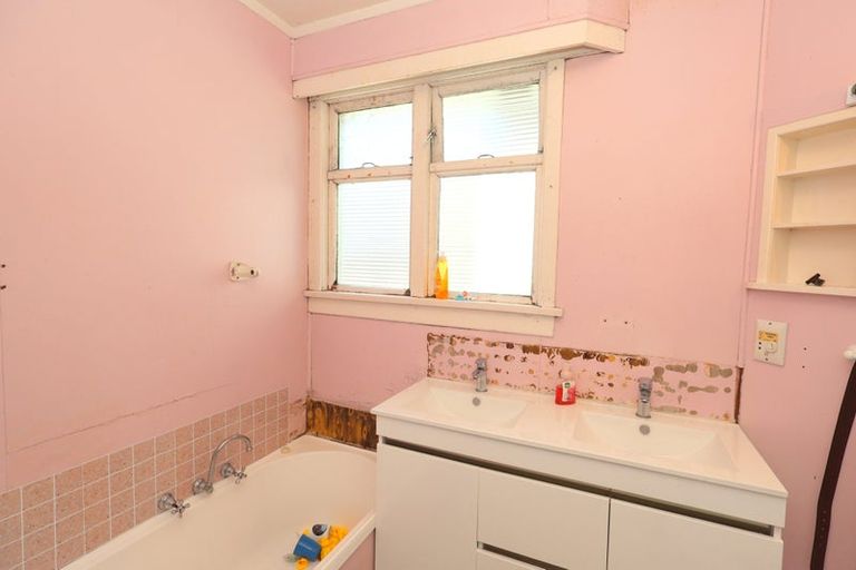 Photo of property in 12 John Street, Strathern, Invercargill, 9812