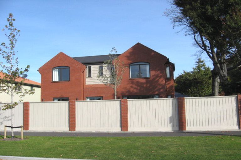 Photo of property in 1 Hamilton Avenue, Ilam, Christchurch, 8041