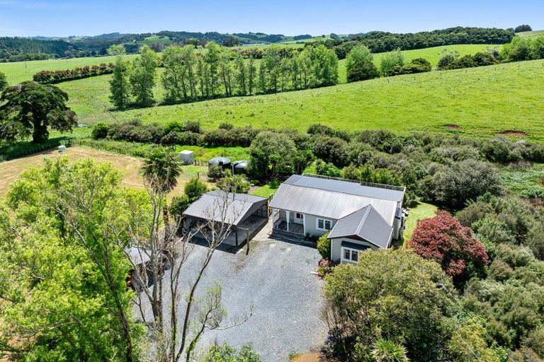Photo of property in 310 Waiteitei Road, Wellsford, 0974