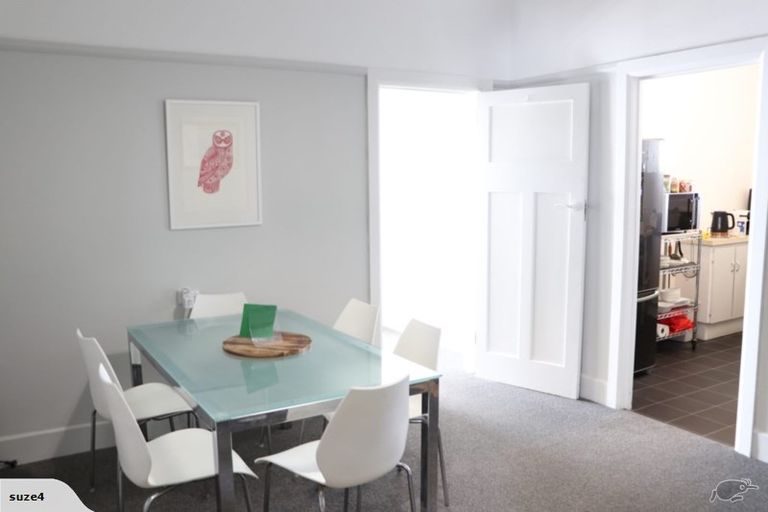 Photo of property in Devonport Apartments, 38/127 Saint Aubyn Street, New Plymouth, 4310