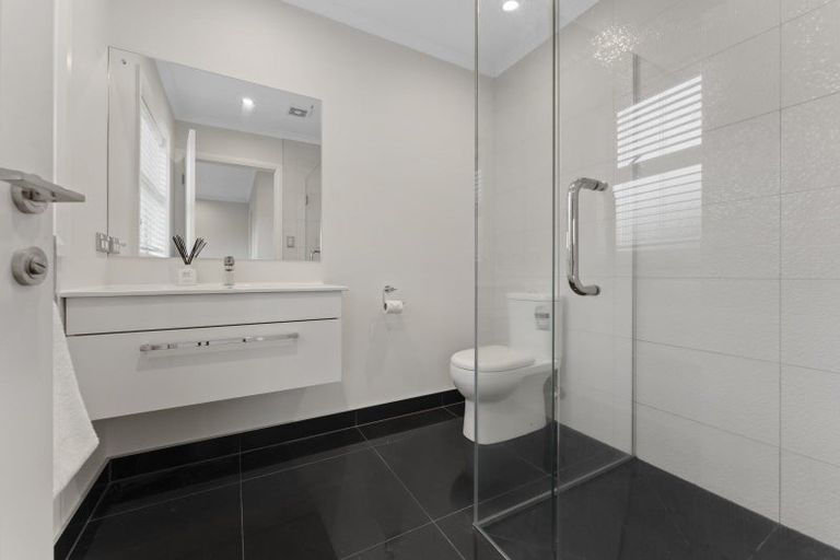 Photo of property in 9 Silicon Way, Fitzherbert, Palmerston North, 4410