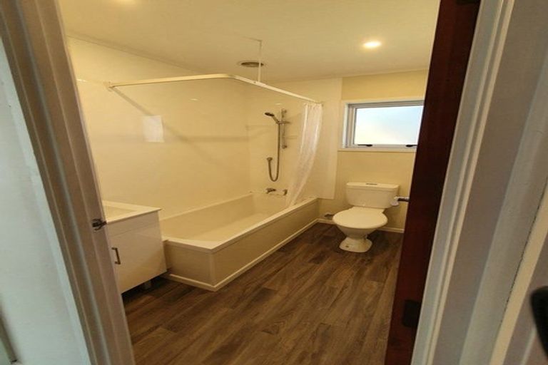 Photo of property in 1/3 Anarahi Place, Mangere Bridge, Auckland, 2022