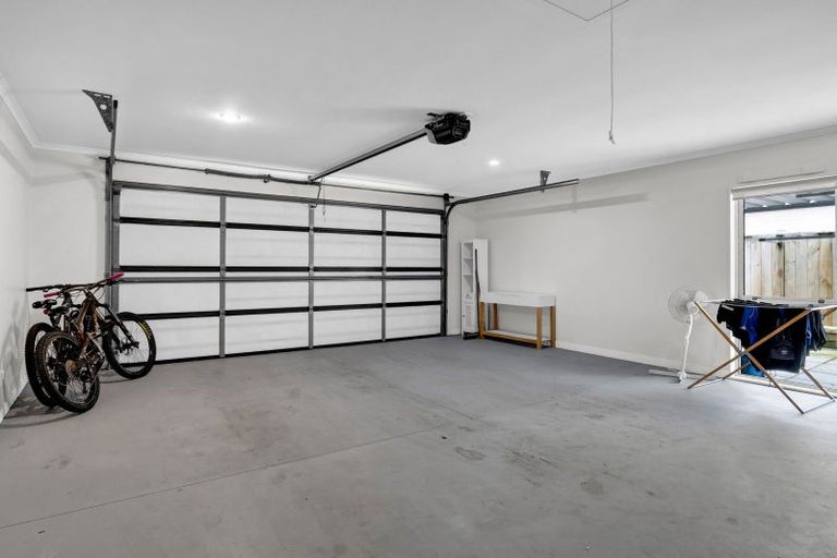 Photo of property in 24 Moulton Street, Moturoa, New Plymouth, 4310