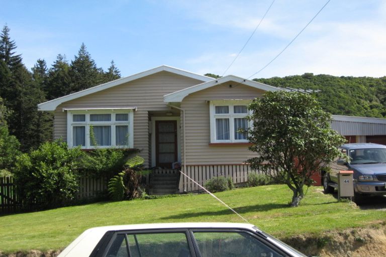 Photo of property in 44 Hampden Street, Picton, 7220