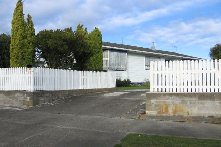 Photo of property in 20 Palliser Place, Milson, Palmerston North, 4414