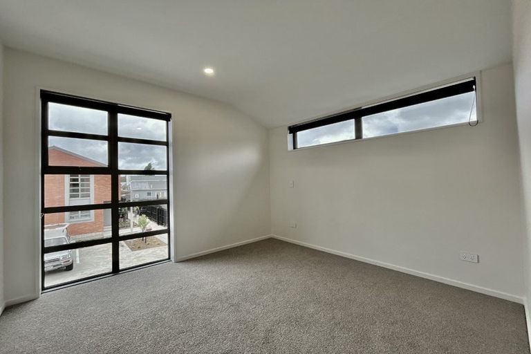 Photo of property in 4/94 Mathesons Road, Phillipstown, Christchurch, 8011