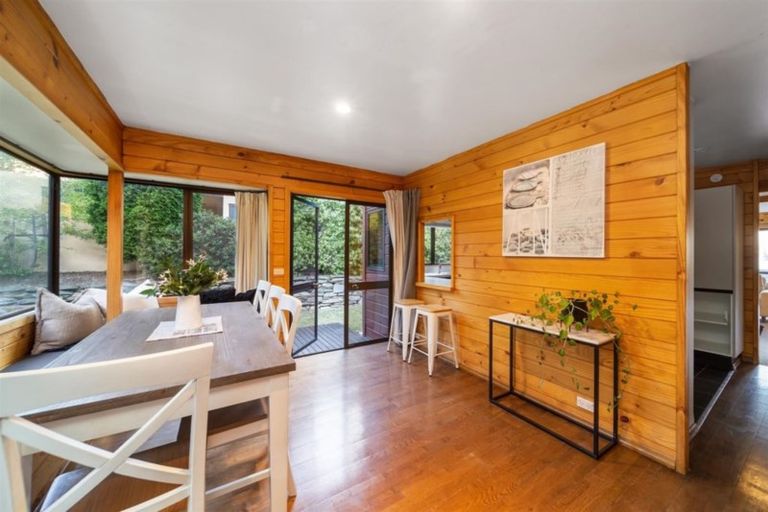 Photo of property in 36 Arawata Terrace, Sunshine Bay, Queenstown, 9300