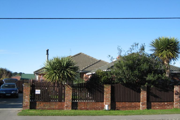 Photo of property in 53 Palmers Road, New Brighton, Christchurch, 8083