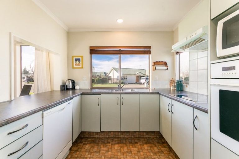 Photo of property in 19 Aintree Place, Taradale, Napier, 4112