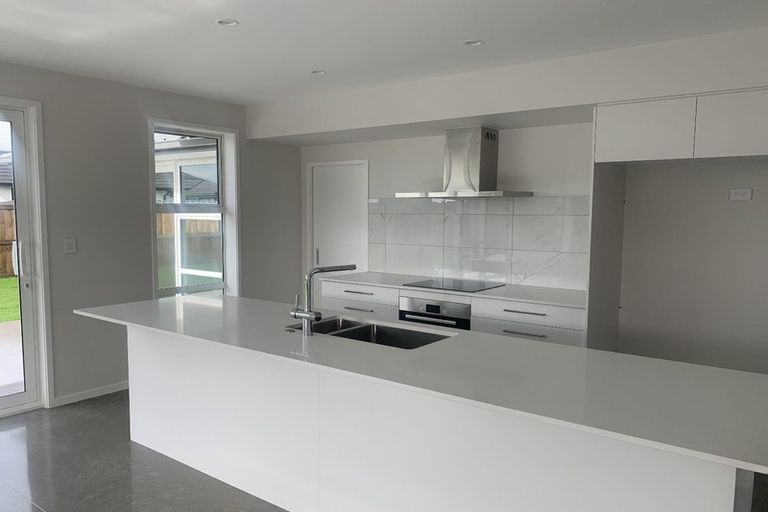 Photo of property in 31 Rotomanu Place, Pyes Pa, Tauranga, 3112