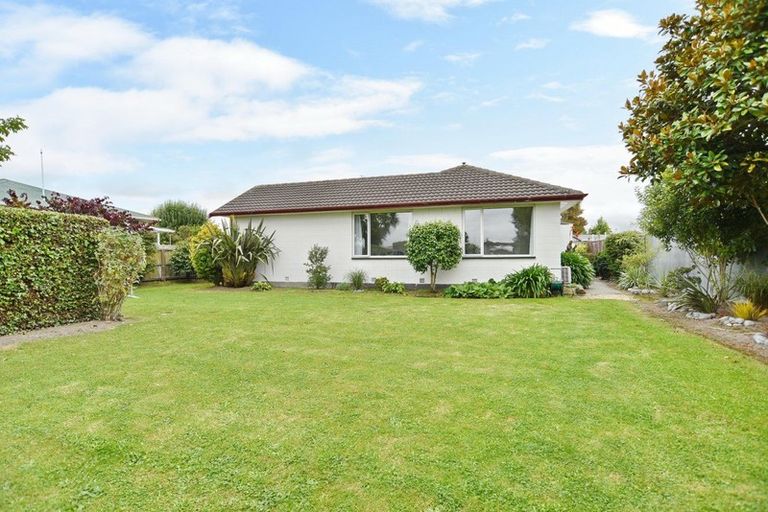 Photo of property in 8 Douglas Street, Rangiora, 7400