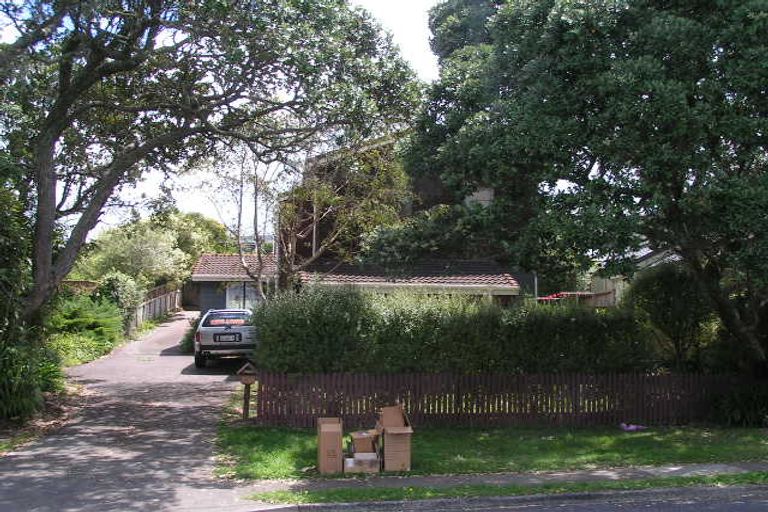 Photo of property in 2/25 Onepoto Road, Hauraki, Auckland, 0622