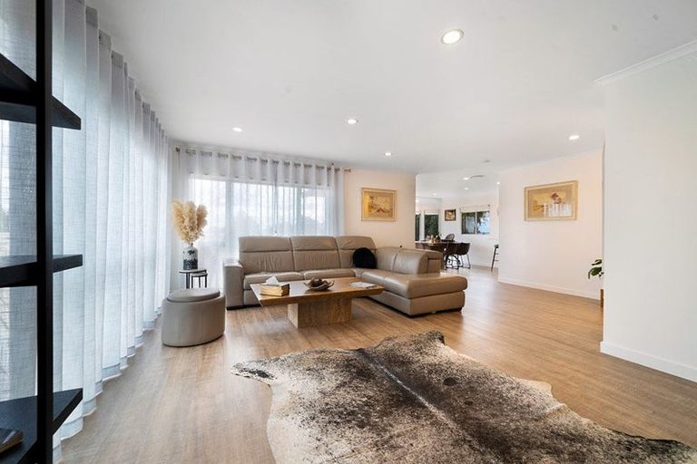 Photo of property in 61 Alec Craig Way, Gulf Harbour, Whangaparaoa, 0930