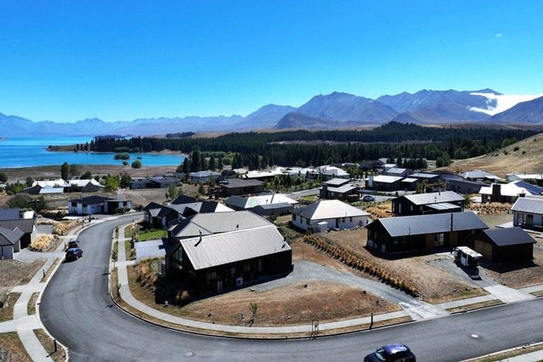 Photo of property in 21 Mistake Drive, Lake Tekapo, 7999