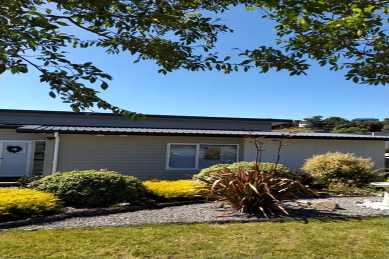 Photo of property in 18a Resolution Drive, Whitby, Porirua, 5024