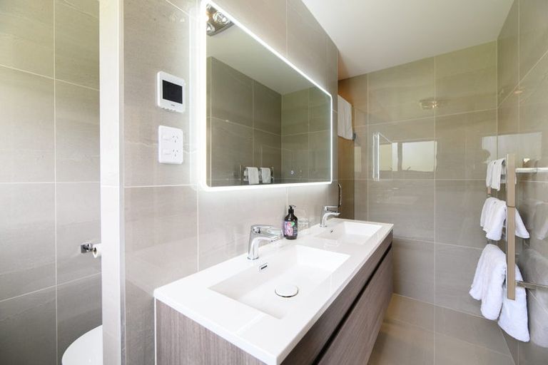 Photo of property in 5 Paitry Place, Swanson, Auckland, 0614