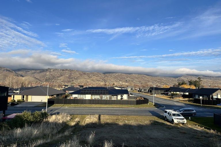 Photo of property in 31 Stratford Drive, Mount Pisa, Cromwell, 9383