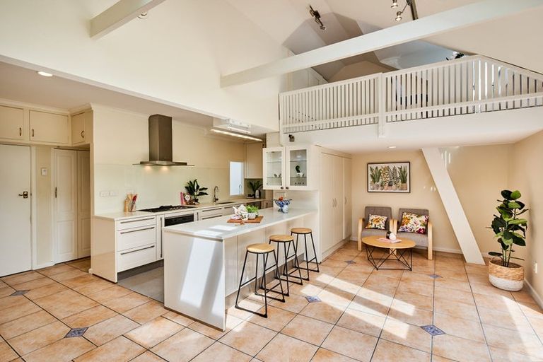 Photo of property in 21 Reading Street, Karori, Wellington, 6012