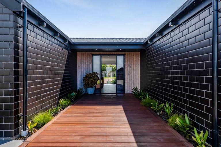 Photo of property in 5/118 Brecon Road, Stratford, 4332