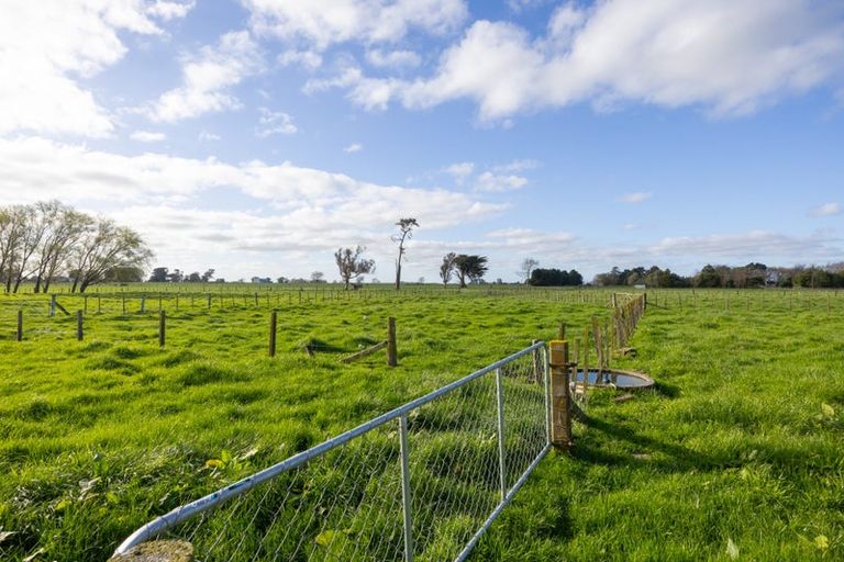 Photo of property in 582 Milson Line, Newbury, Palmerston North, 4478