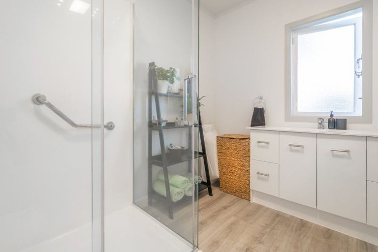 Photo of property in 15 Mayfair Close, Whitianga, 3510