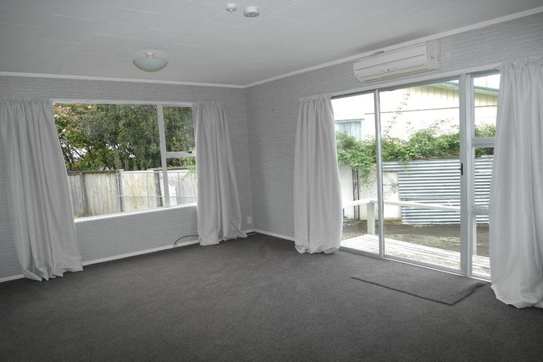 Photo of property in 43 Arawhata Road, Paraparaumu, 5032