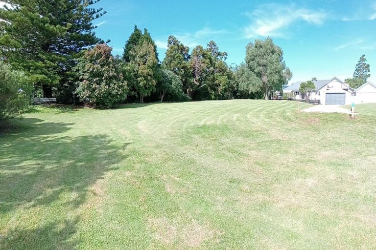 Photo of property in 308a One Tree Point Road, One Tree Point, 0118