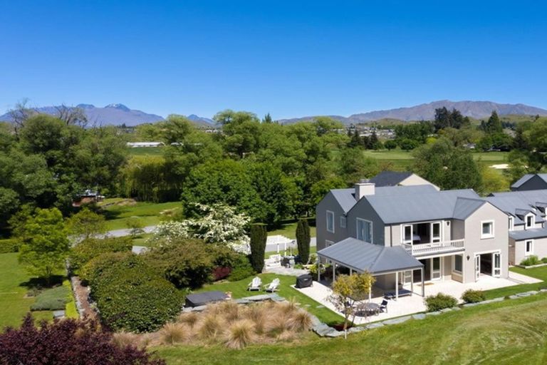 Photo of property in Millbrook Resort, 2 Streamside Lane, Arrowtown, 9371