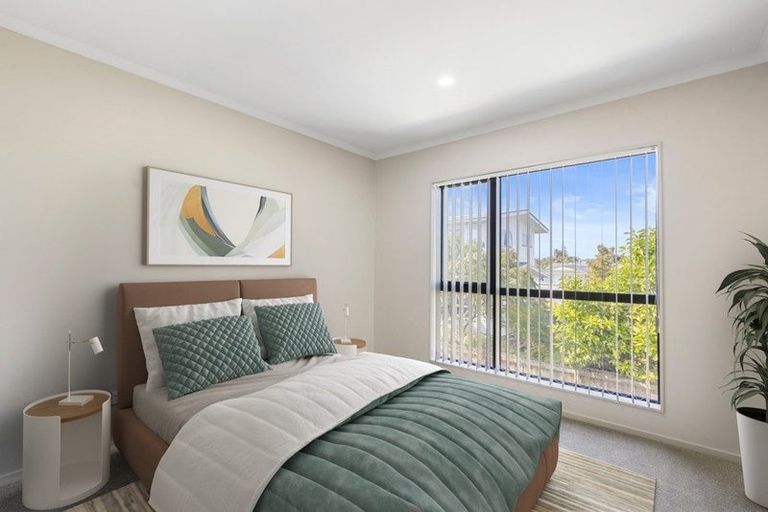 Photo of property in 89d Cascades Road, Pakuranga Heights, Auckland, 2010