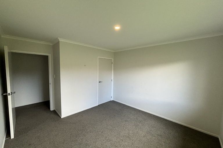 Photo of property in 74 Fernbrook Drive, Hurworth, New Plymouth, 4310
