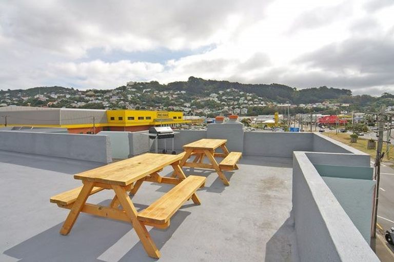 Photo of property in 104 Rongotai Road, Kilbirnie, Wellington, 6022