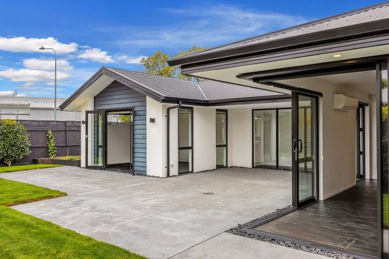 Photo of property in 59 Mokihi Gardens, Hillmorton, Christchurch, 8024