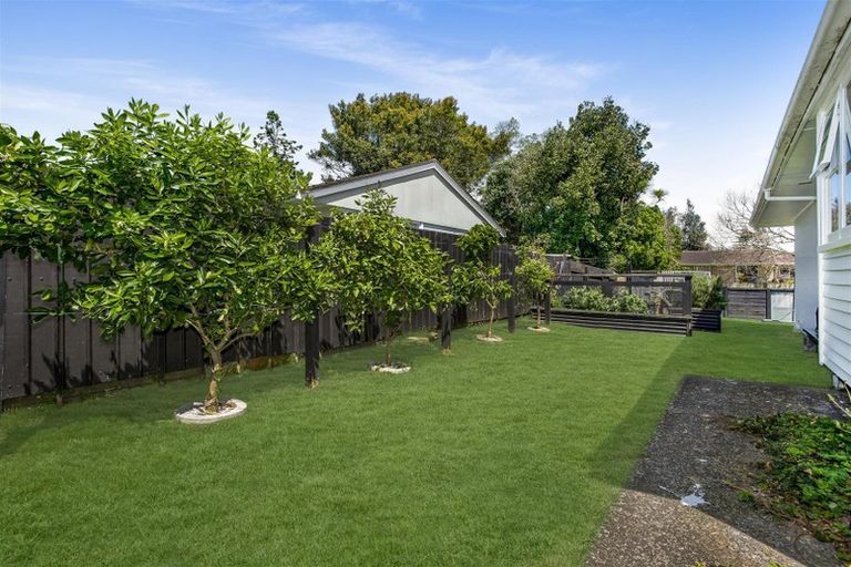 Photo of property in 4 Nikau Place, Waiuku, 2123