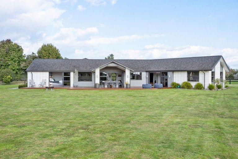 Photo of property in 11 South Oaks Close, Pukemoremore, Cambridge, 3493