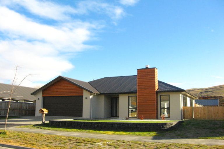 Photo of property in 25 Mavora Road, Lake Hayes, Queenstown, 9304