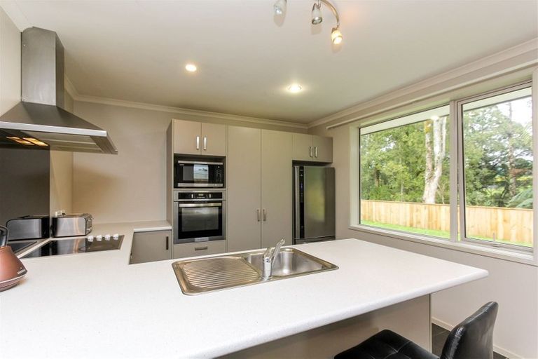 Photo of property in 396 Mangorei Road, Highlands Park, New Plymouth, 4312
