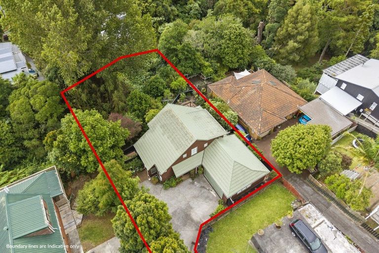 Photo of property in 2/52 Uxbridge Road, Mellons Bay, Auckland, 2014