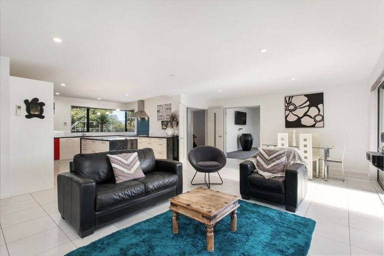 Photo of property in 10 Dunaverty Place, Broomfield, Christchurch, 8042