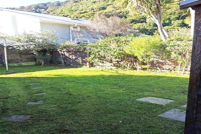 Photo of property in 379 Muritai Road, Eastbourne, Lower Hutt, 5013