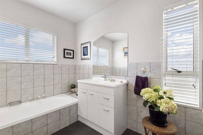 Photo of property in 3a Sample Road, Albany, Auckland, 0632