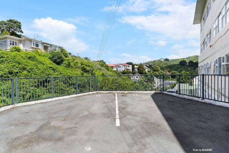 Photo of property in Parkland Flats, 17/51 Adams Terrace, Kelburn, Wellington, 6021