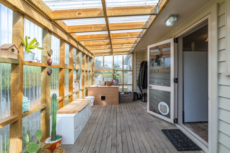 Photo of property in 345 Waihakeke Road, Waihakeke, Carterton, 5792