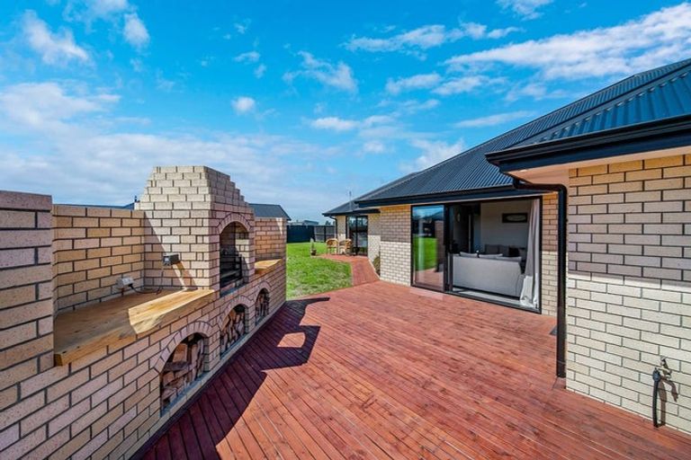 Photo of property in 70 Kingsdowne Drive, West Melton, 7618