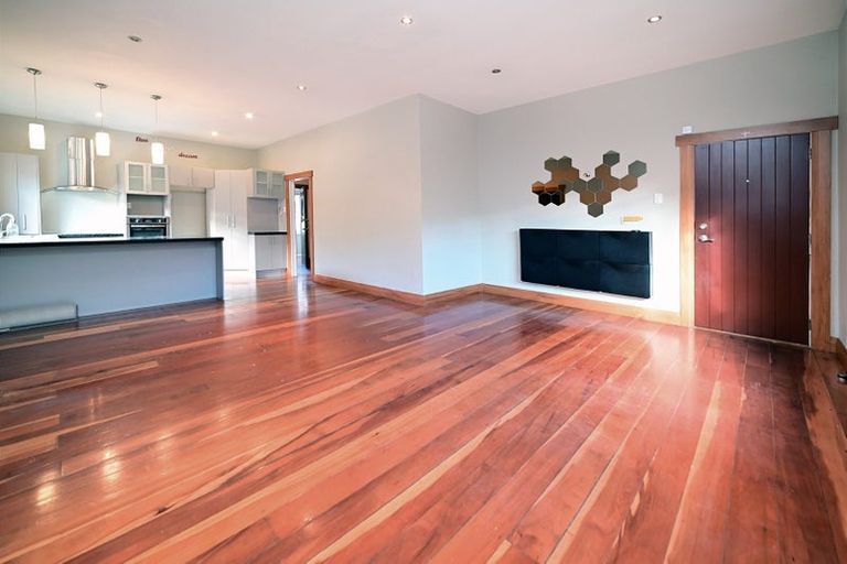 Photo of property in 2/181 Rangatira Road, Beach Haven, Auckland, 0626