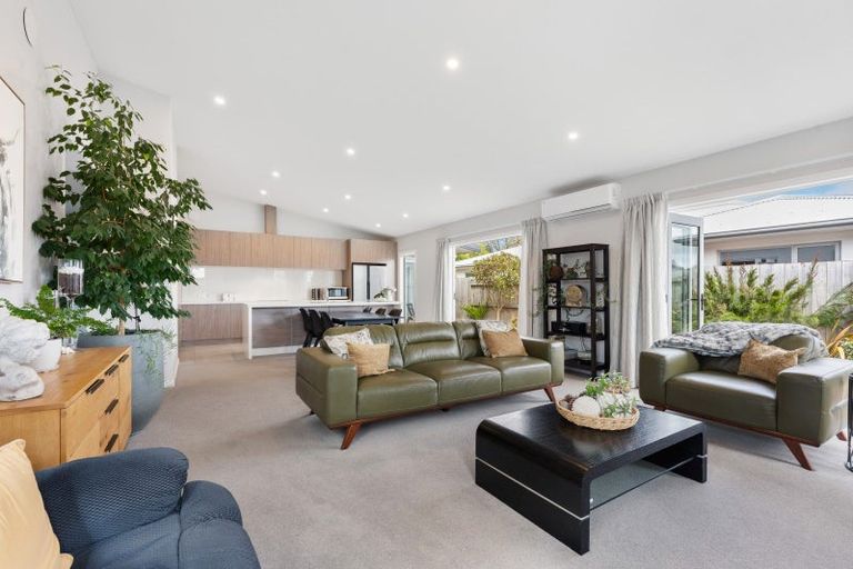 Photo of property in 22 Serenity Crescent, Kelvin Grove, Palmerston North, 4414