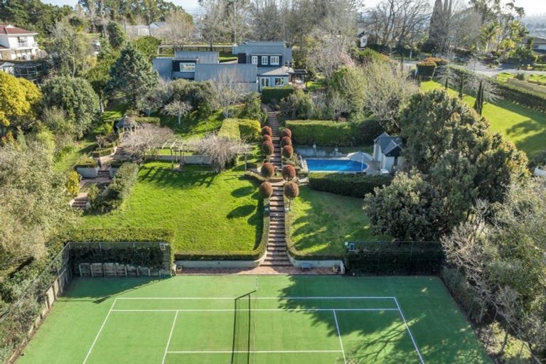 Photo of property in 281 Point View Drive, Shamrock Park, Auckland, 2016