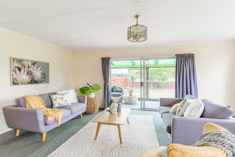 Photo of property in 9 Cypress Grove, Paraparaumu, 5032